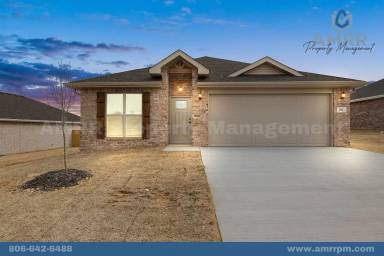 Main picture of 202 SW Vanessa St