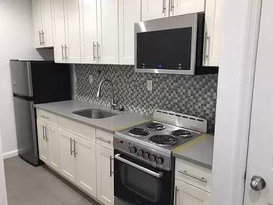 Main picture of 2725 Creston Ave