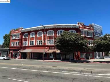 Main picture of 1985-99 Ashby Avenue And 2994-98 St