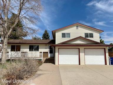 Main picture of 5925 W Morraine Ave