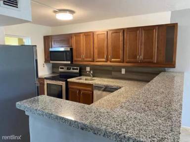 Main picture of Miramar Club Condo