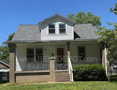 Main picture of 1815 S Helfrich Ave