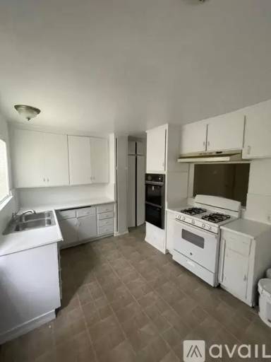 Main picture of 1516 Del Amo Blvd