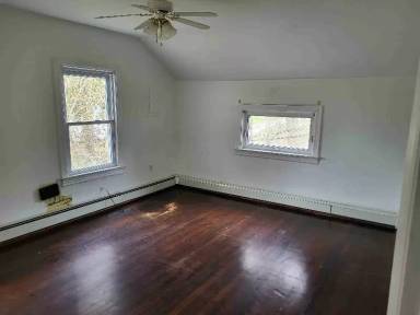 Main picture of 425 Vassar Rd