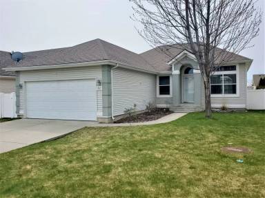 Main picture of 1707 W Tree Ln