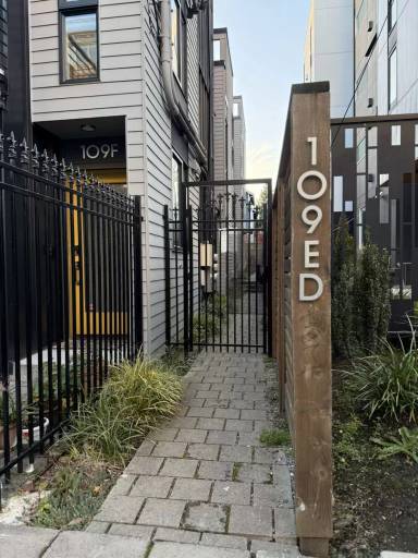 Main picture of 109 22nd Ave E