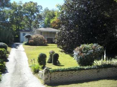 Main picture of 2040 Morehouse Dr NW