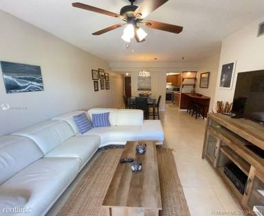 Main picture of 250 181st Dr