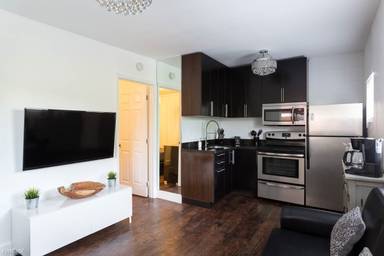 Main picture of 2700 SW 36th Ave