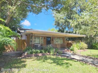 Main picture of 5208 1/2 N Suwanee Ave