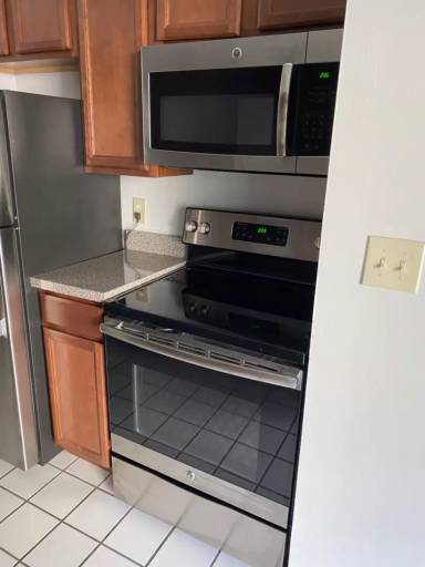 Main picture of 2445 Madison Rd