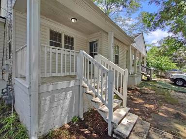 Main picture of 463 Ramona St NE