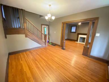 Main picture of 33 W Patterson Ave