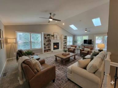 Main picture of 332 Villa Dr