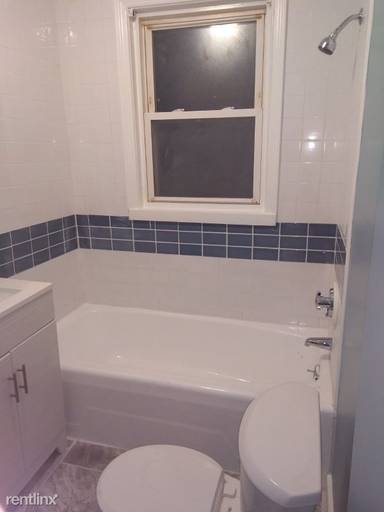 Main picture of 1117 Salem St