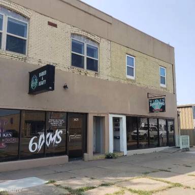 Main picture of 1427 W Douglas Ave