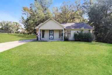 Main picture of 3878 Windermere Rd