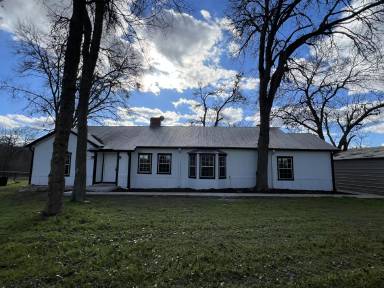 Main picture of 14500 Old Troy Rd
