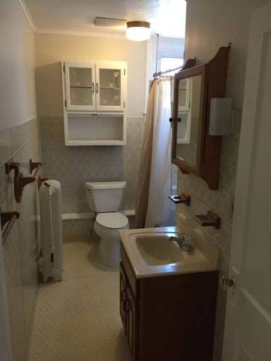 Main picture of 138 E Chestnut St