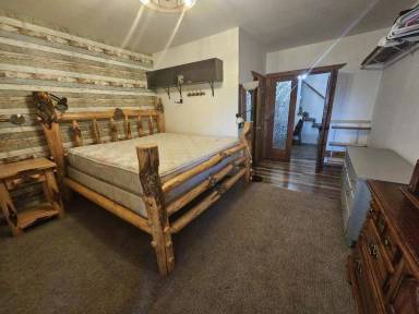 Main picture of 421 N Highway 75