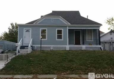 Main picture of 829 Sherman St