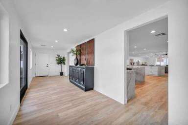 Main picture of 3630 Tobias Ln