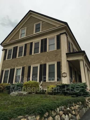 Main picture of 537 Main St