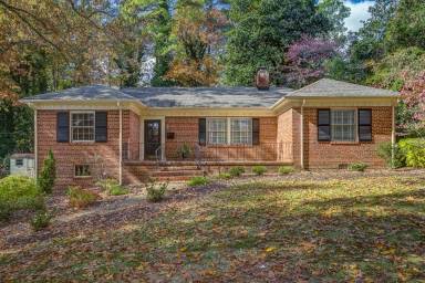 Main picture of 910 Forest Ave