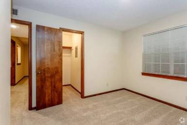 Main picture of 251 Marshall Rd