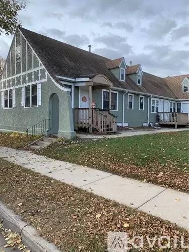Main picture of 308 S Cedar Ave