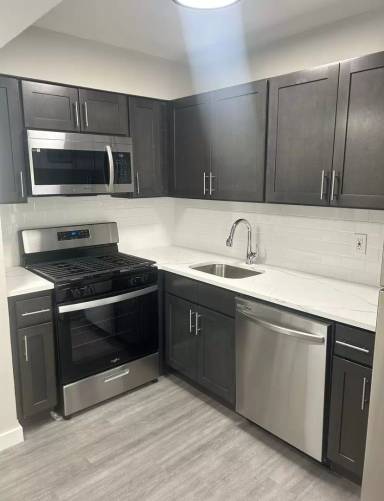 Main picture of 1050 Tyson Ave