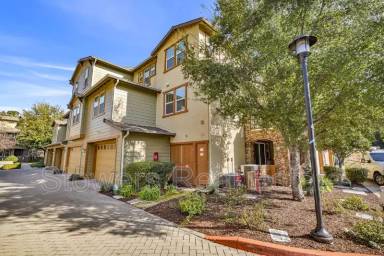 Main picture of 718 El Paseo Cir