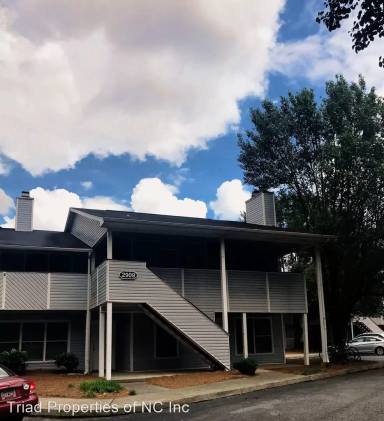 Main picture of 2909 Spring Garden St