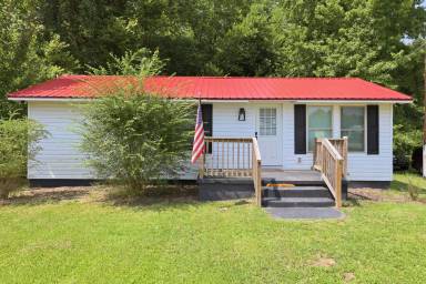 Main picture of 3065 North Carolina 55 - 1