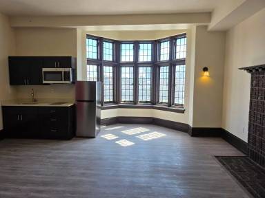 Main picture of 1135 Spring Garden St