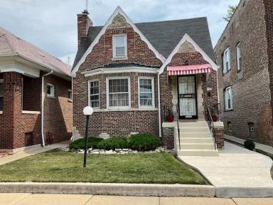 Main picture of 8119 S Loomis Blvd