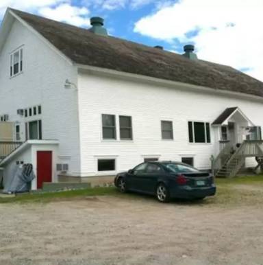 Main picture of 2192 W Creek Rd