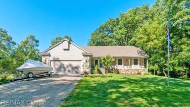 Main picture of 3355 Boyer St