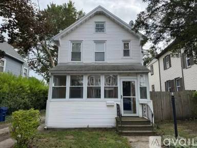 Main picture of 14 Court St
