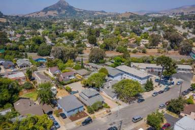 Main picture of 639 Johnson Ave