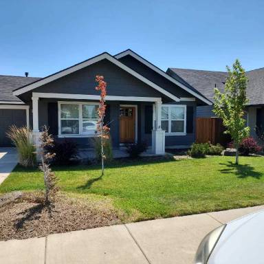 Main picture of 474 NE Oak Ave