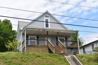 Main picture of 1611 Cecil Ave