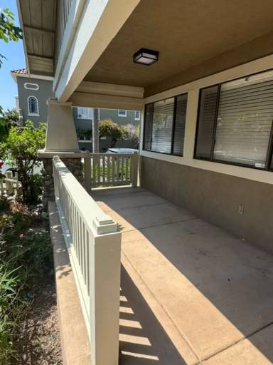 Main picture of 1698 Myrtle Ave