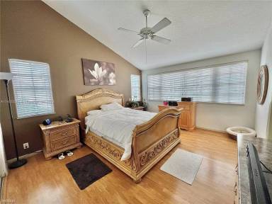 Main picture of 1060 Capistrano