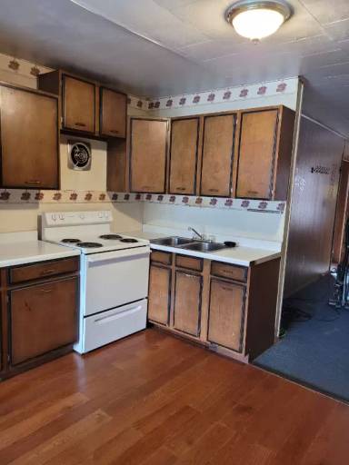Main picture of 511 W Centre St