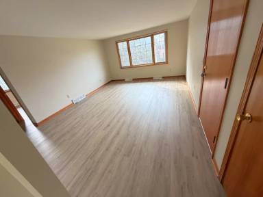 Main picture of 45 Oakridge Dr