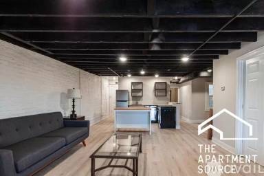 Main picture of 2146 N Halsted St