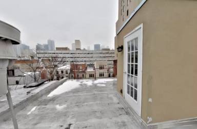 Main picture of 420 W 51st St