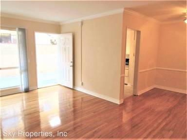 Main picture of 4948 Rosewood Ave