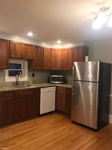 Main picture of 110 Alban St